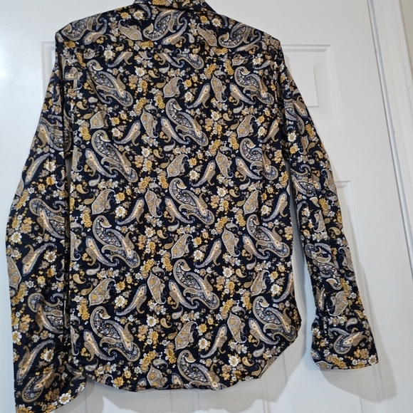 CONSEQUENCE Slim fit size small men Paisley shirt. - Picture 8 of 16